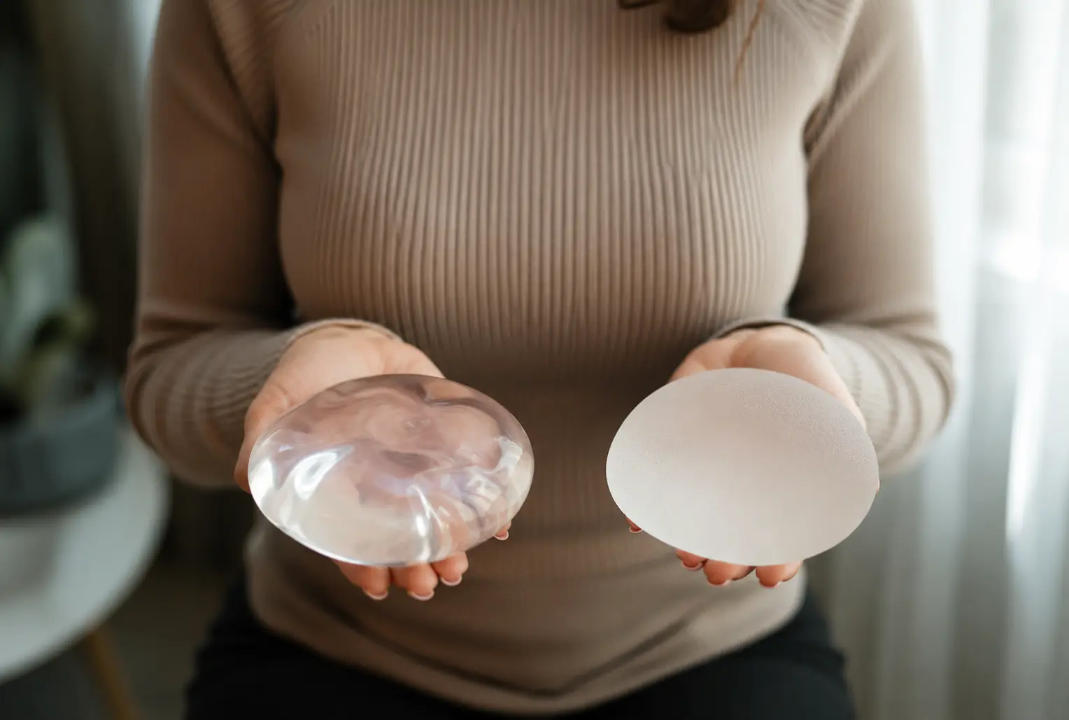 Breast implant
